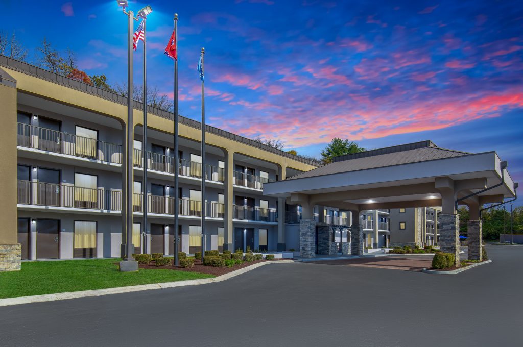 Baymont Nashville Airport at twilight
